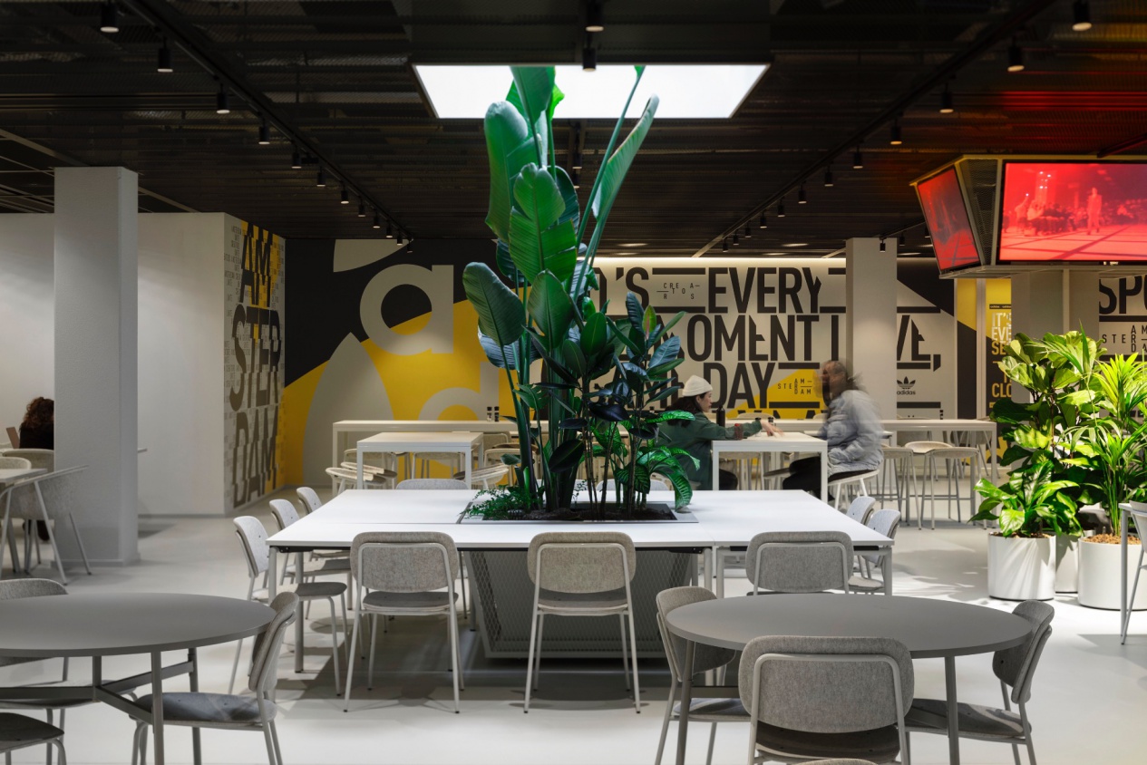 De-Vorm-adidas-Amsterdam-brand-experience-42-LRG