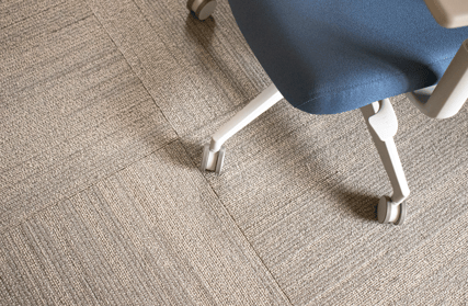 Cómo limpiar rodos de silla de oficina